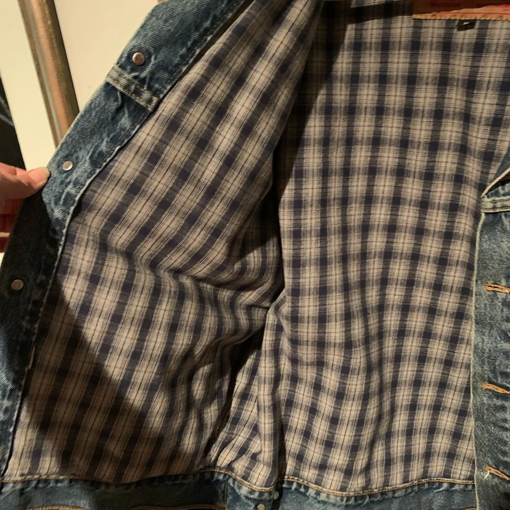 VTG Levi’s fleece lined trucker jacket. Perfect condition! - Picture 4 of 13